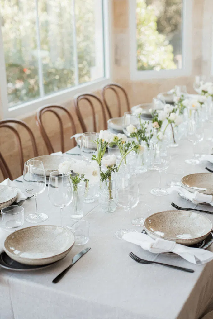 Décoration de table fleuri pour un mariage selon le budget